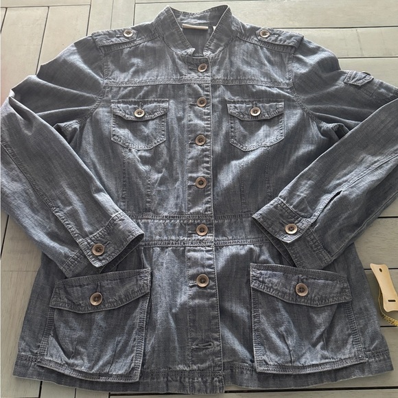 CHICO’S | Chambray Military Jacket Sz 1(8) - Picture 4 of 7